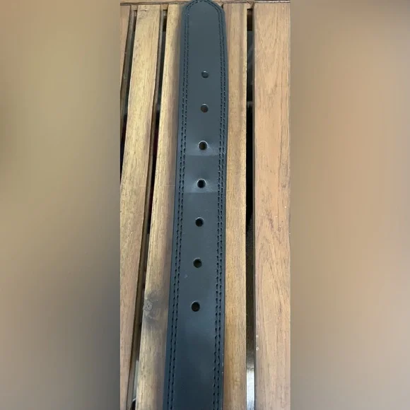 Set of 2 Levis Men’s Reversible Belts Black & Brown Leather Sz 38-40 EUC - Picture 5 of 16